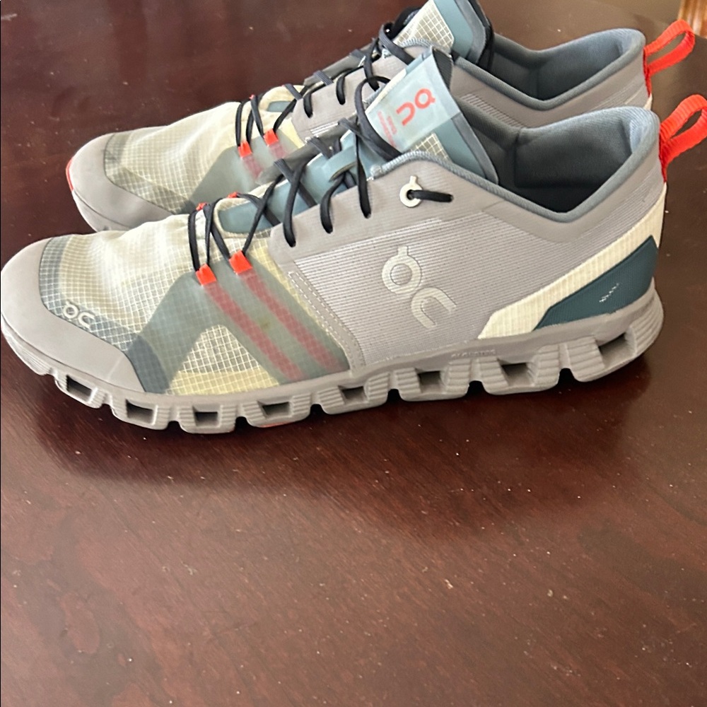 On Running Men's Gray and Red Athletic Shoes